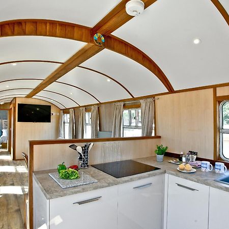 Brunel Boutique Railway Carriage 2 Dawlish Exterior photo