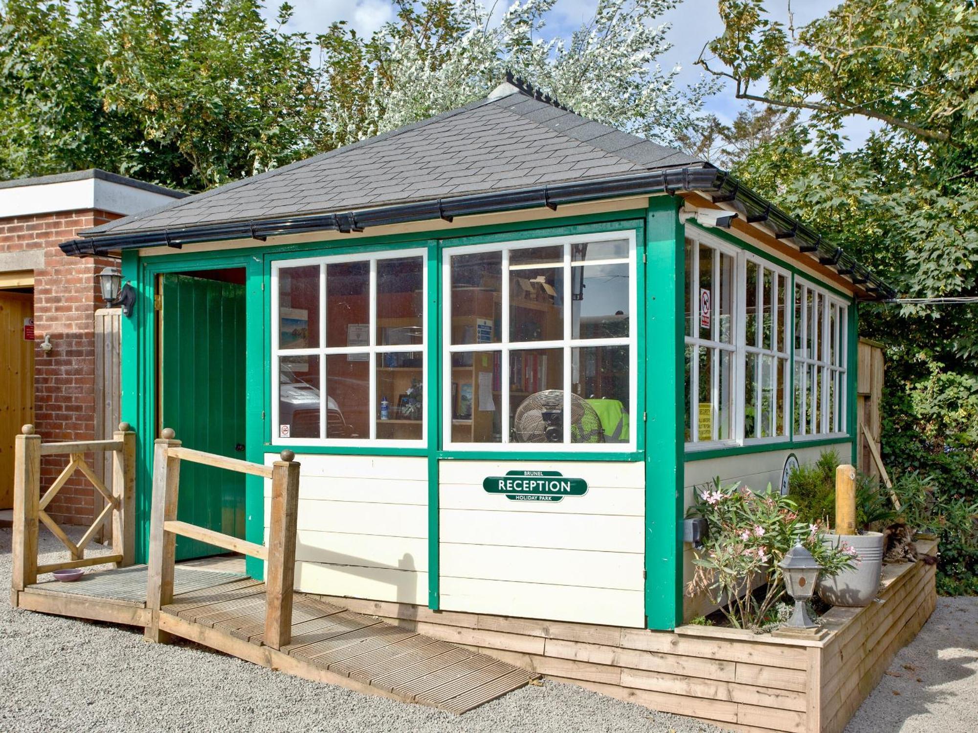 Brunel Boutique Railway Carriage 2 Dawlish Exterior photo